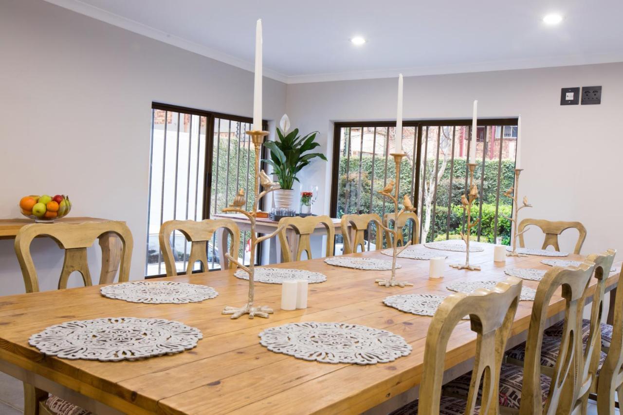 Melville Gap Guesthouse ヨハネスブルグ エクステリア 写真