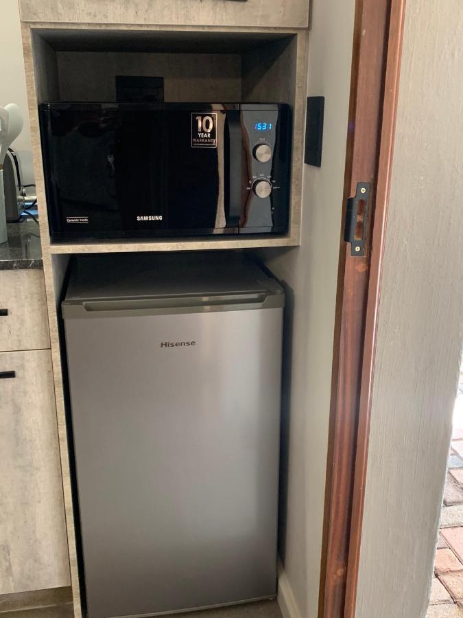 Melville Gap Guesthouse ヨハネスブルグ エクステリア 写真